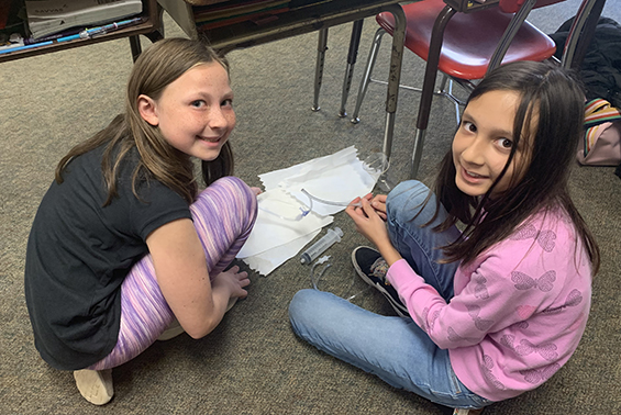 Chango 5th Graders make water pumps!
