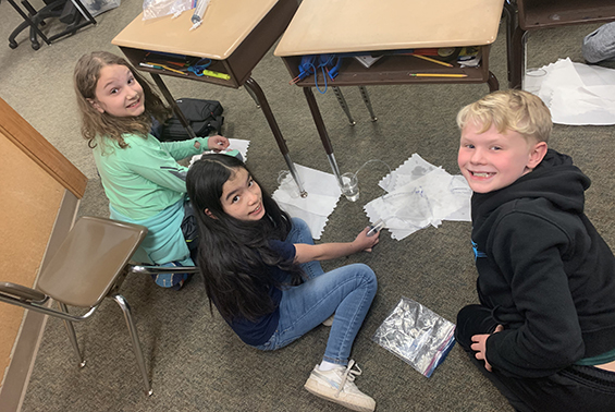 Chango 5th Graders make water pumps!