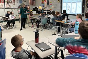 Gowana Team 6-2 students were inspired by journalist Kelly de la Rocha, to become confident with word play, making their very own poem renovations!