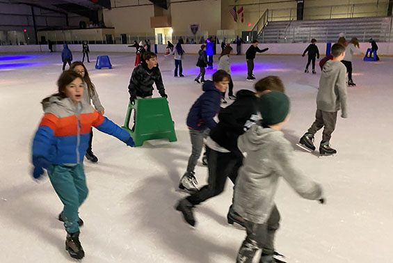 Shatekon gr. 5 takes to the ice! Happy Winter Break!