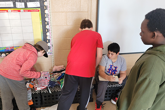 Chango 5th graders in Mrs. Pipino's class wrote persuasive letters and collected 87 pairs of pajamas for the annual Scholastic Pajama Drive (partnered with the Pajama Program).