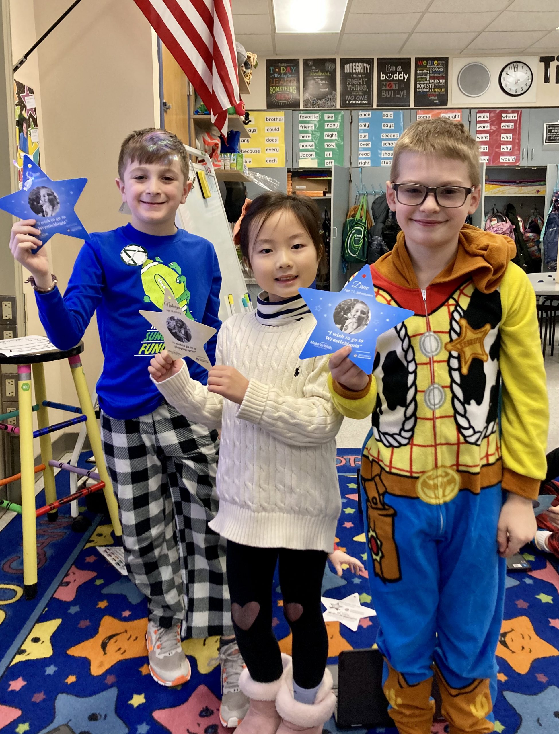 Arongen second graders in Mrs. Jacon’s class made ornaments to raise money to adopt two endangered animals as well as donate to local charities and the Make-A-Wish Foundation. The students  learned that giving back is so important and one person (or one class community) can make a difference.