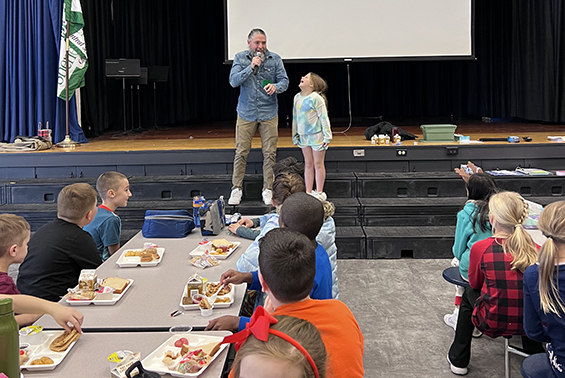 Dad Joke Friday was huge success at Orenda. The students laughed all lunch long! 