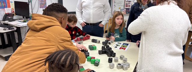 Karigon families enjoyed a fun evening learning about all things Science, Technology, Engineering & Math!  Our students and their families had the wonderful opportunity to engage with robots, learn about the First Lego League, and develop their computing, engineering and coding skills.
