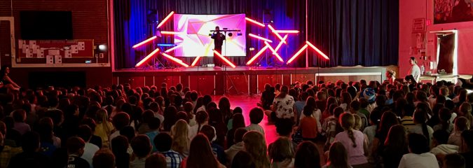 Karigon hosted the Echo Dance Team for a high-energy performance filled with positive messages and lots of FUN! Our Together We Can Do It assemblies are to enhance healthy habits while engaging our students in a meaningful way and this assembly rocked our socks off!